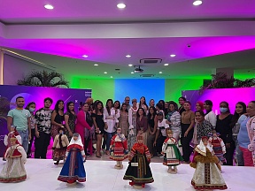 Conferencia en Nicaragua sobre el traje típico ruso Conferencia en Nicaragua sobre el traje típico ruso