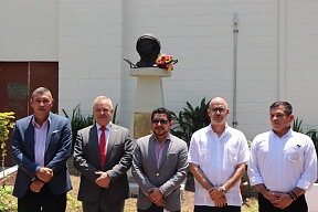 La celebración del Día de la Cosmonáutica en El Salvador La celebración del Día de la Cosmonáutica en El Salvador