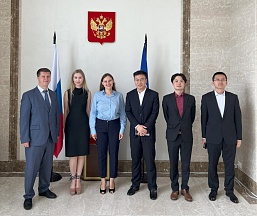 La reunión con los diplomáticos jóvenes de China en la Embajada de Rusia en Nicaragua