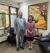 Sobre la entrega de libros para la Biblioteca Nacional de El Salvador Sobre la entrega de libros para la Biblioteca Nacional de El Salvador
